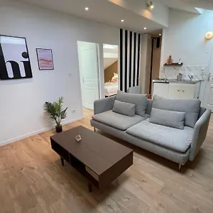 https://le-neroli.hotels-rhonealpes.com