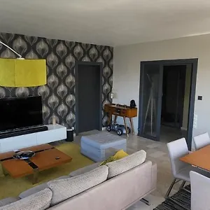 https://appartement-lumineux-de-90-m2-situ-en-centre-ville.hotels-rhonealpes.com
